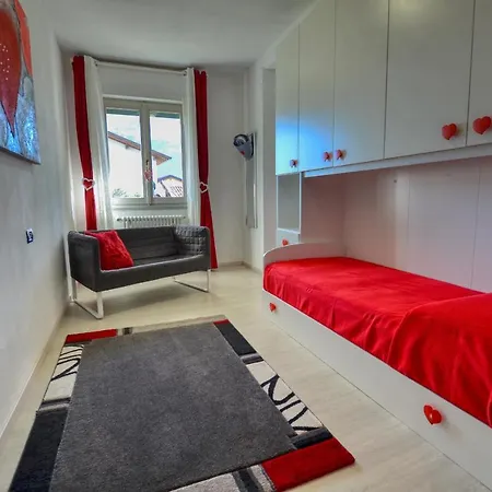 Pianello Del Lario Apartman *